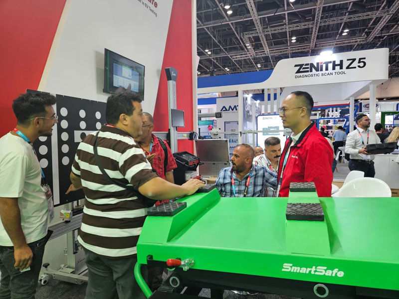 smartsafe-shines-at-the-2023-automechanika-dubai-03